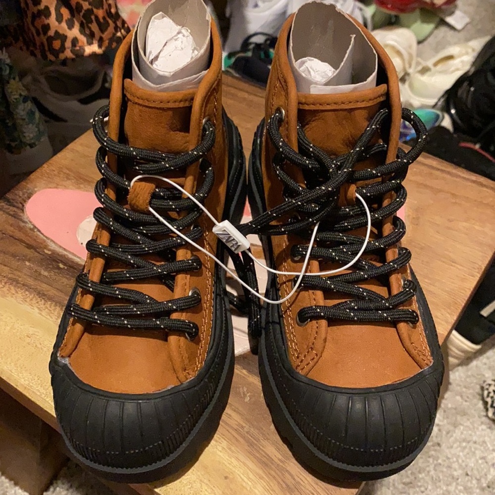 Girls Zara Boots!